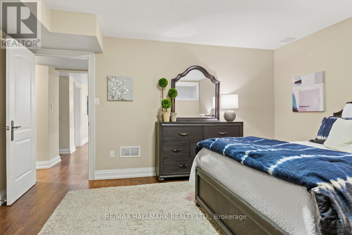 14 Ballantyne Court, Toronto, Ontario  M9A 1W9 - Photo 42 - W12454384