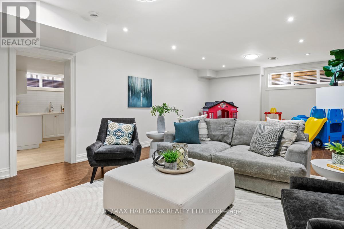 14 Ballantyne Court, Toronto, Ontario  M9A 1W9 - Photo 40 - W12454384