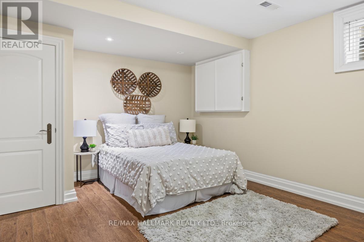 14 Ballantyne Court, Toronto, Ontario  M9A 1W9 - Photo 43 - W12454384