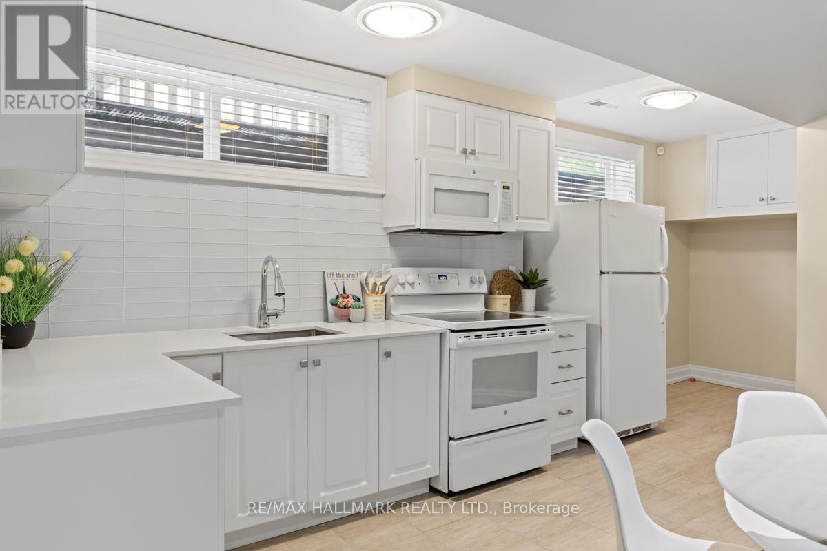 14 Ballantyne Court, Toronto, Ontario  M9A 1W9 - Photo 41 - W12454384