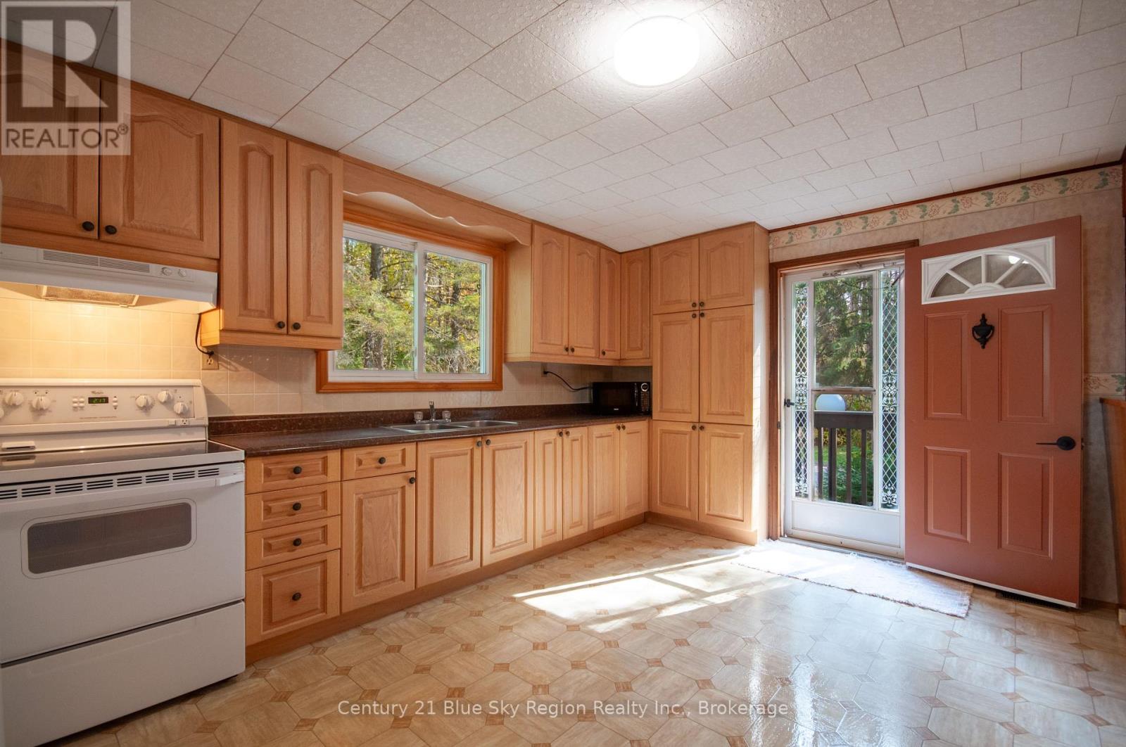 78 Dalys Road, North Bay, Ontario  P1B 8G4 - Photo 2 - X12454618