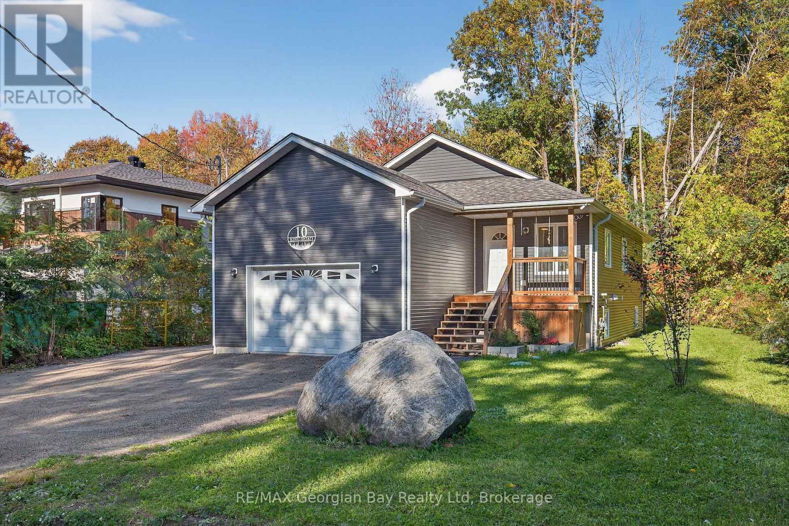 10 King Road, Tay (Waubaushene), Ontario  L0K 2C0 - Photo 1 - S12454648
