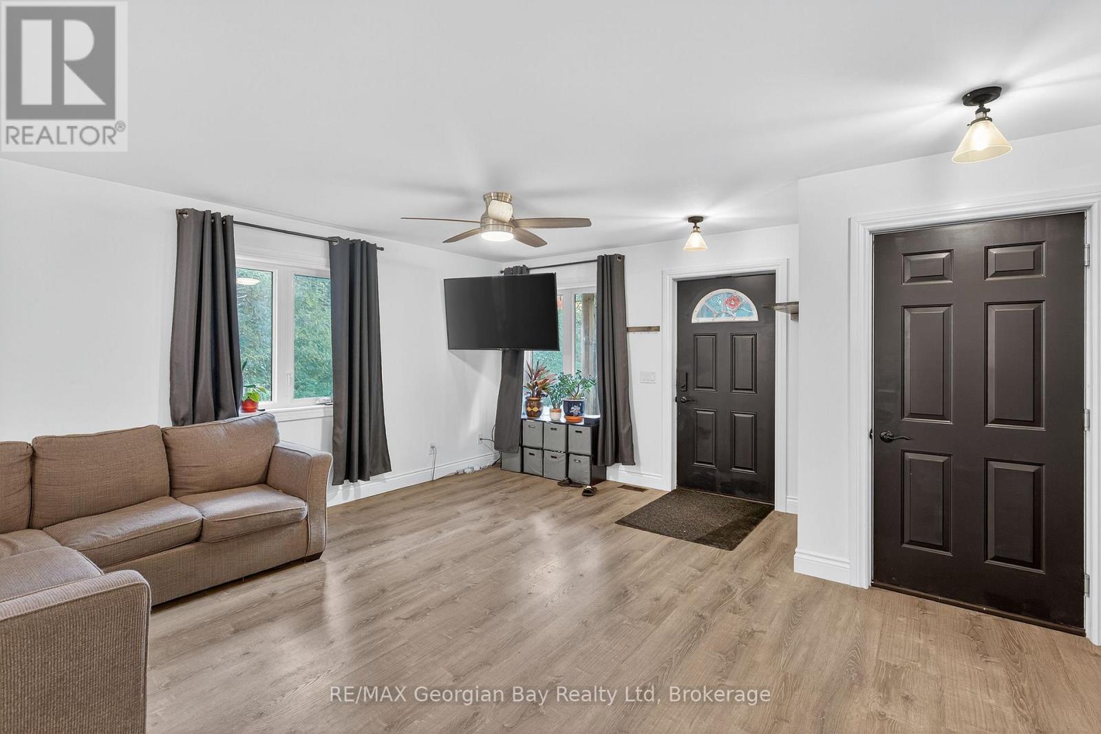 10 King Road, Tay (Waubaushene), Ontario  L0K 2C0 - Photo 7 - S12454648
