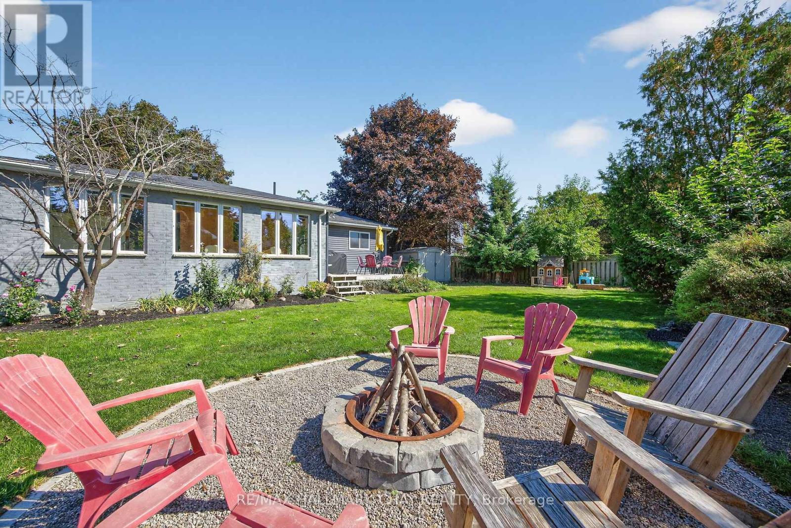 209 Newholme Circle, Innisfil (Stroud), Ontario  L9S 1E9 - Photo 3 - N12454509