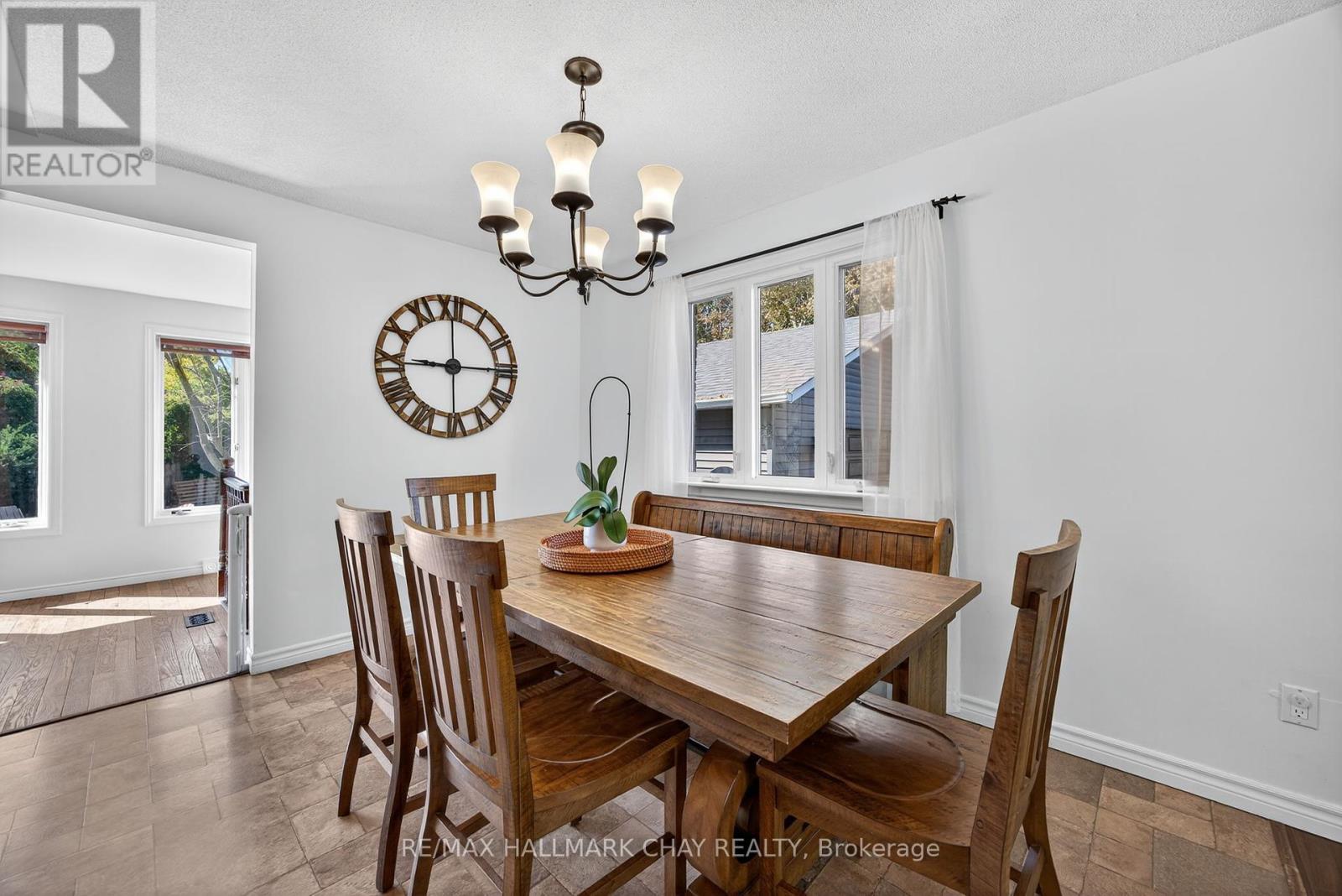 209 Newholme Circle, Innisfil (Stroud), Ontario  L9S 1E9 - Photo 9 - N12454509