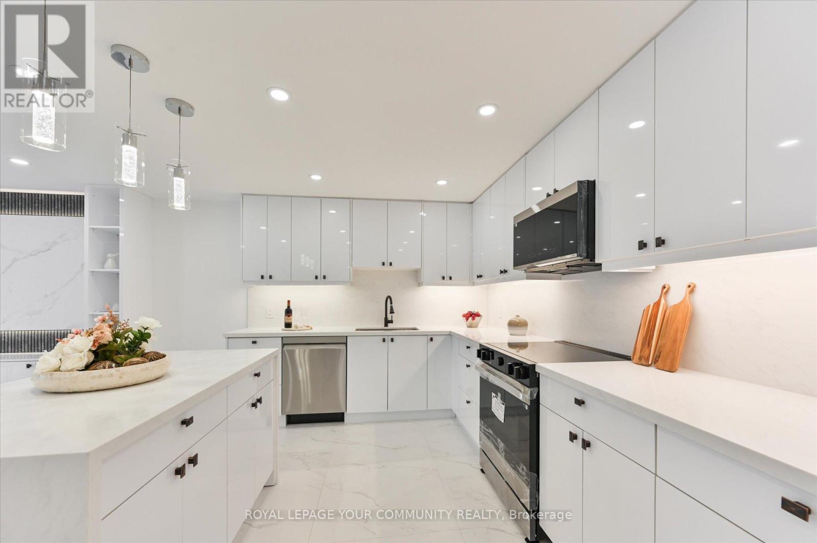 306 - 20 Baif Boulevard, Richmond Hill, Ontario  L4C 8T1 - Photo 17 - N12454545