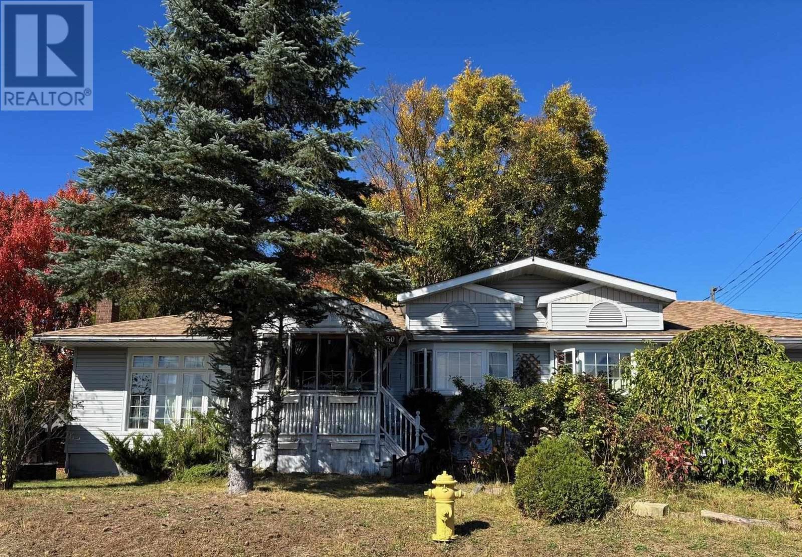30 Denison RD, Elliot Lake, Ontario