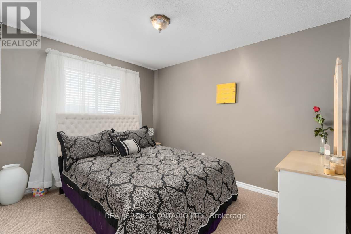 131 Ruffet Drive, Barrie, Ontario  L4N 0N6 - Photo 20 - S12454508