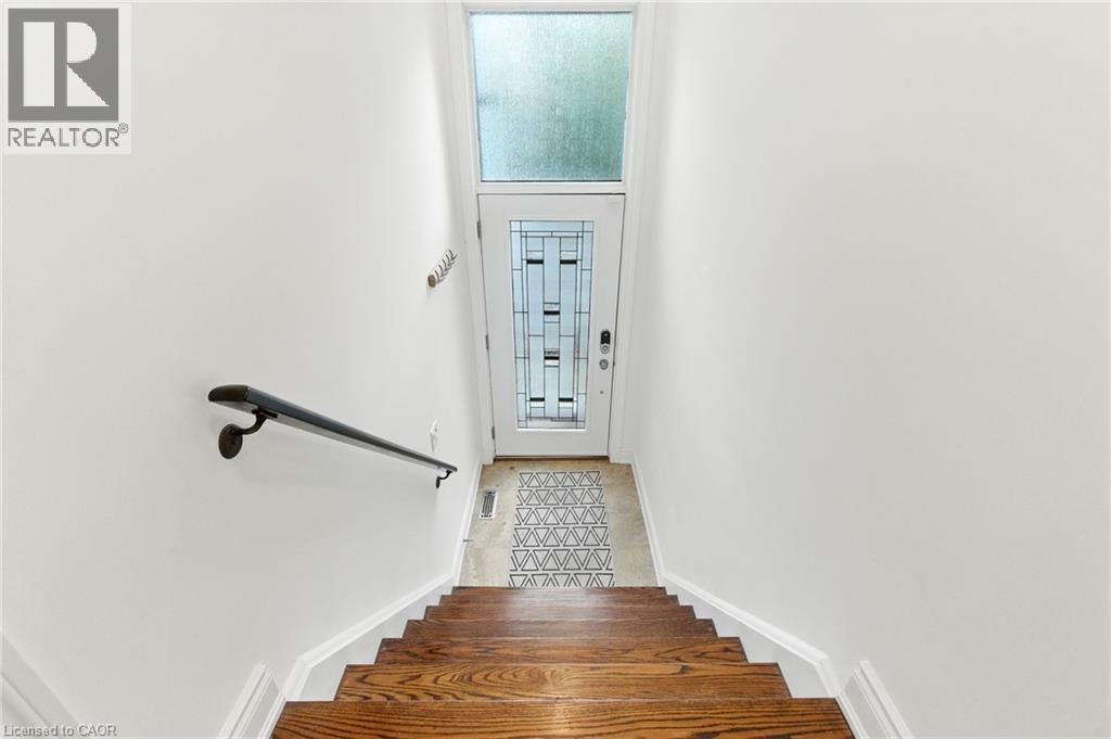 117 Nelson Street Unit# 3, Oakville, Ontario  L6L 3J1 - Photo 4 - 40777592