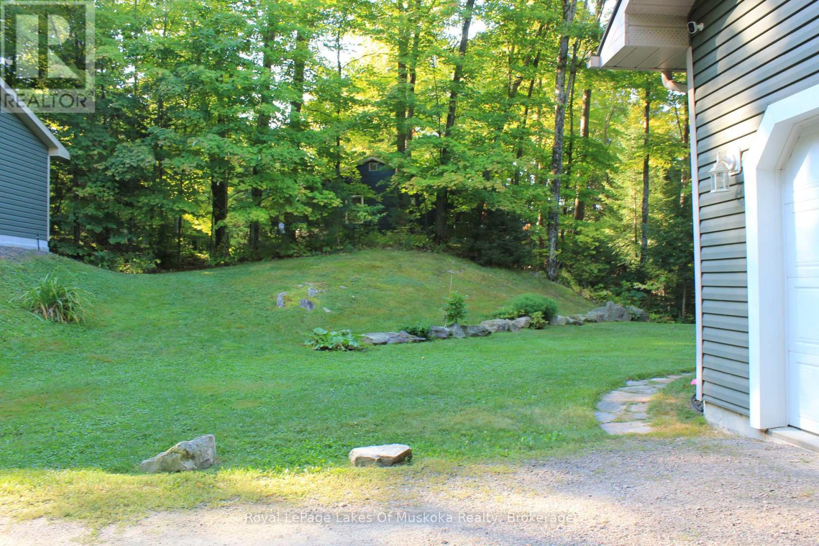 340 Wurm Road, Magnetawan, Ontario  P0A 1P0 - Photo 7 - X12454665