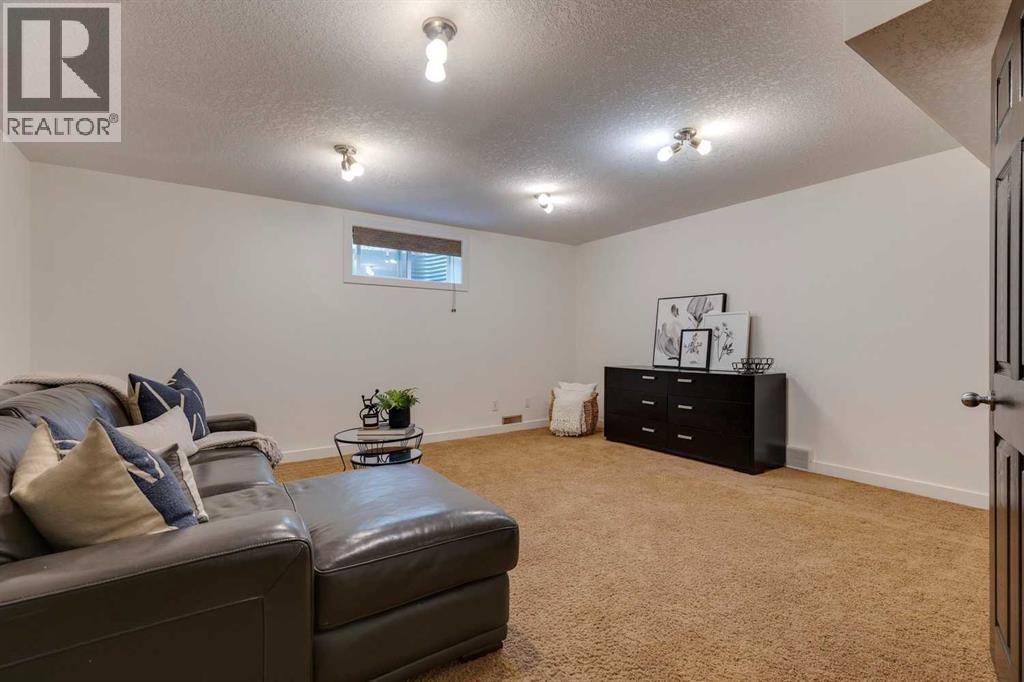 107 Aspen Stone Crescent Sw, Calgary, Alberta  T3H 5Y7 - Photo 42 - A2258231