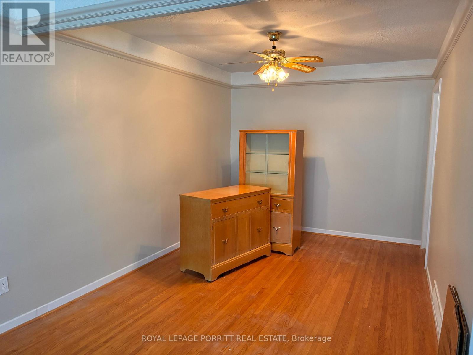 3628 Anniversary Road, Mississauga, Ontario  L5C 2G1 - Photo 6 - W12450273