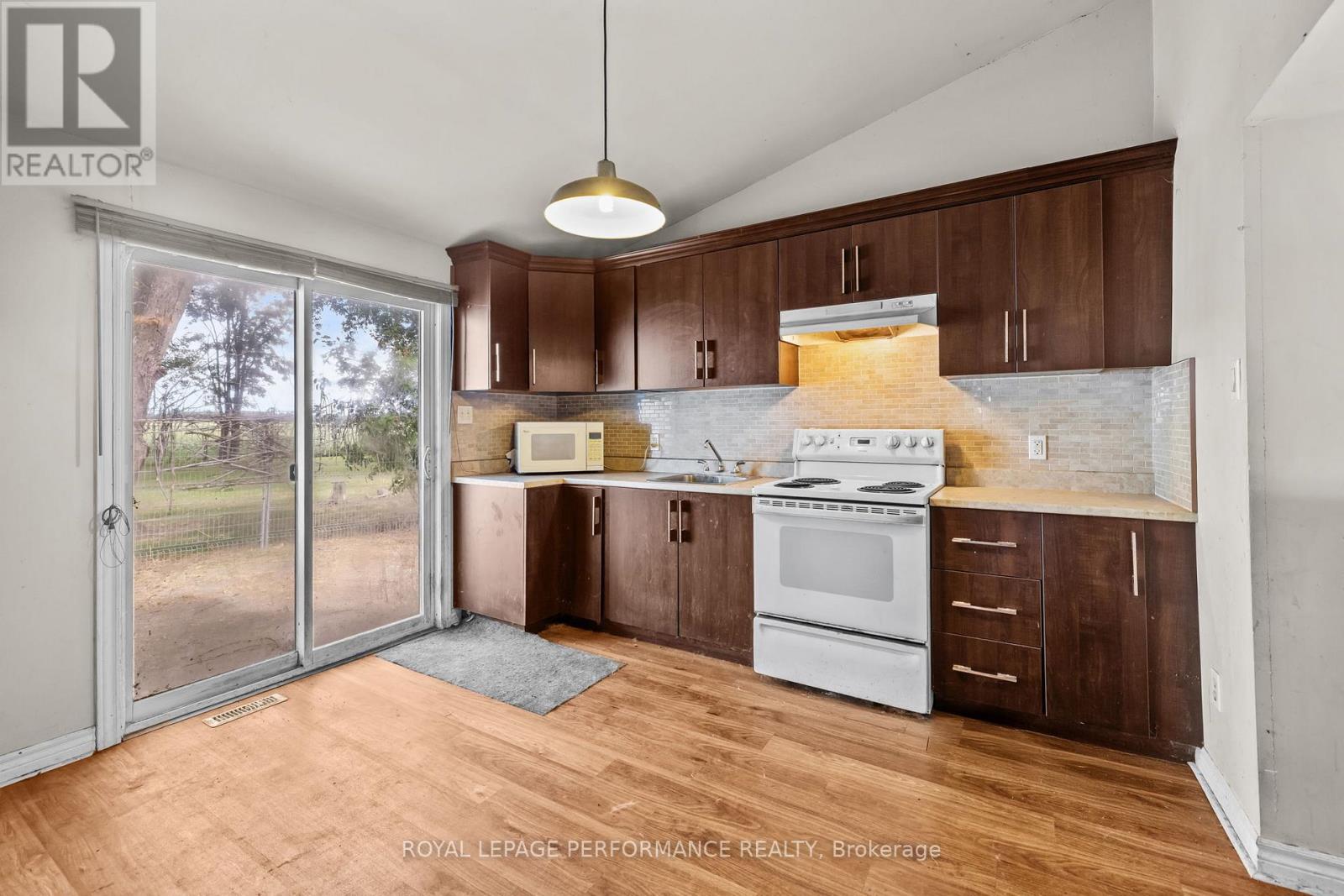721 St Thomas Road, Russell, Ontario  K0A 1W0 - Photo 26 - X12454608