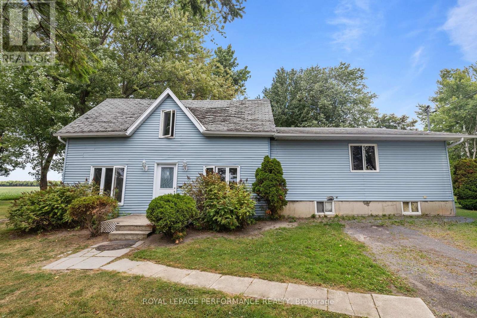 721 St Thomas Road, Russell, Ontario  K0A 1W0 - Photo 7 - X12454608