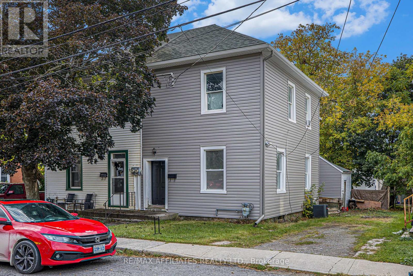 20 MONTAGUE STREET, Smiths Falls, Ontario