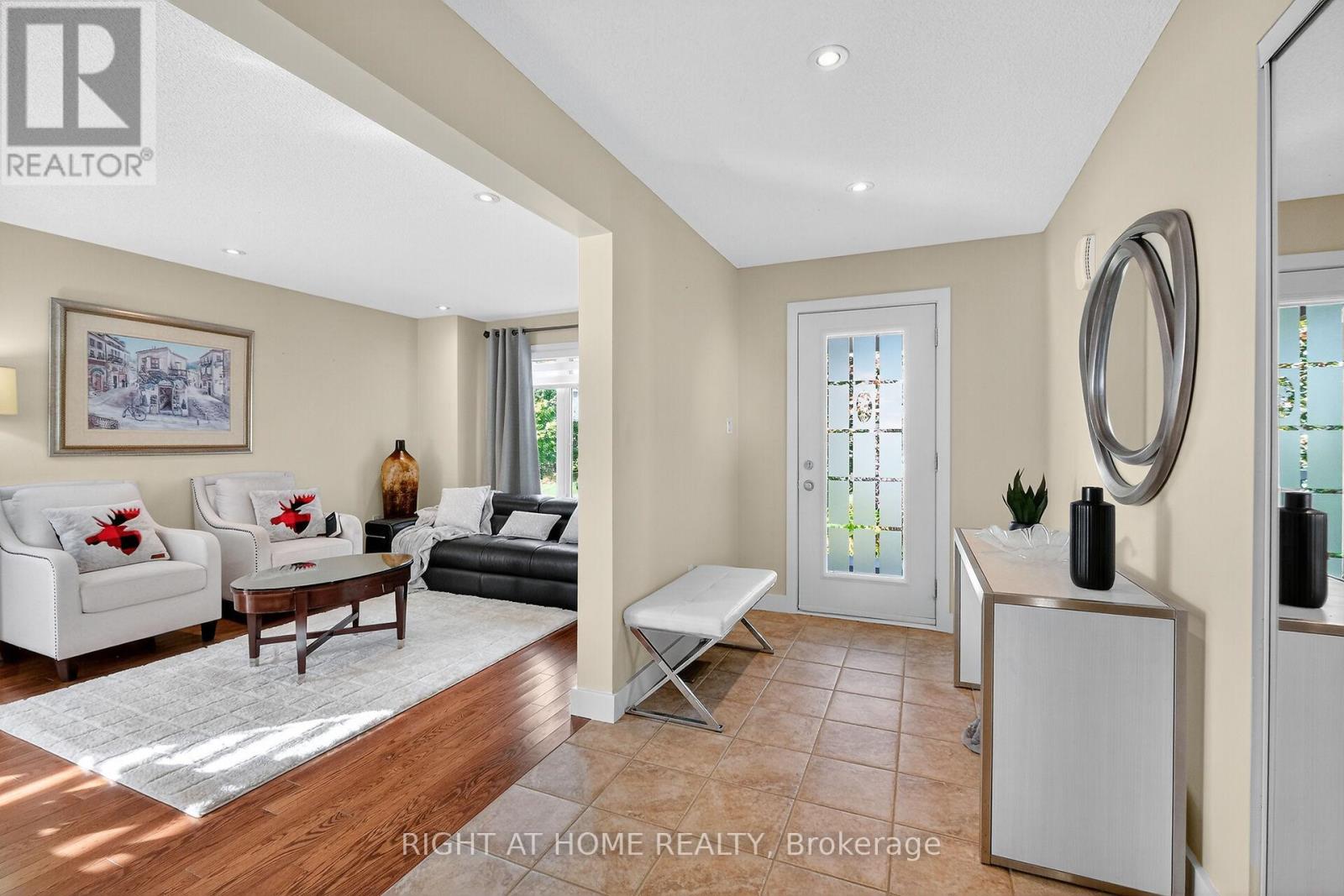 380 Quartz Avenue N, Clarence-Rockland, Ontario  K4K 0C7 - Photo 4 - X12454632