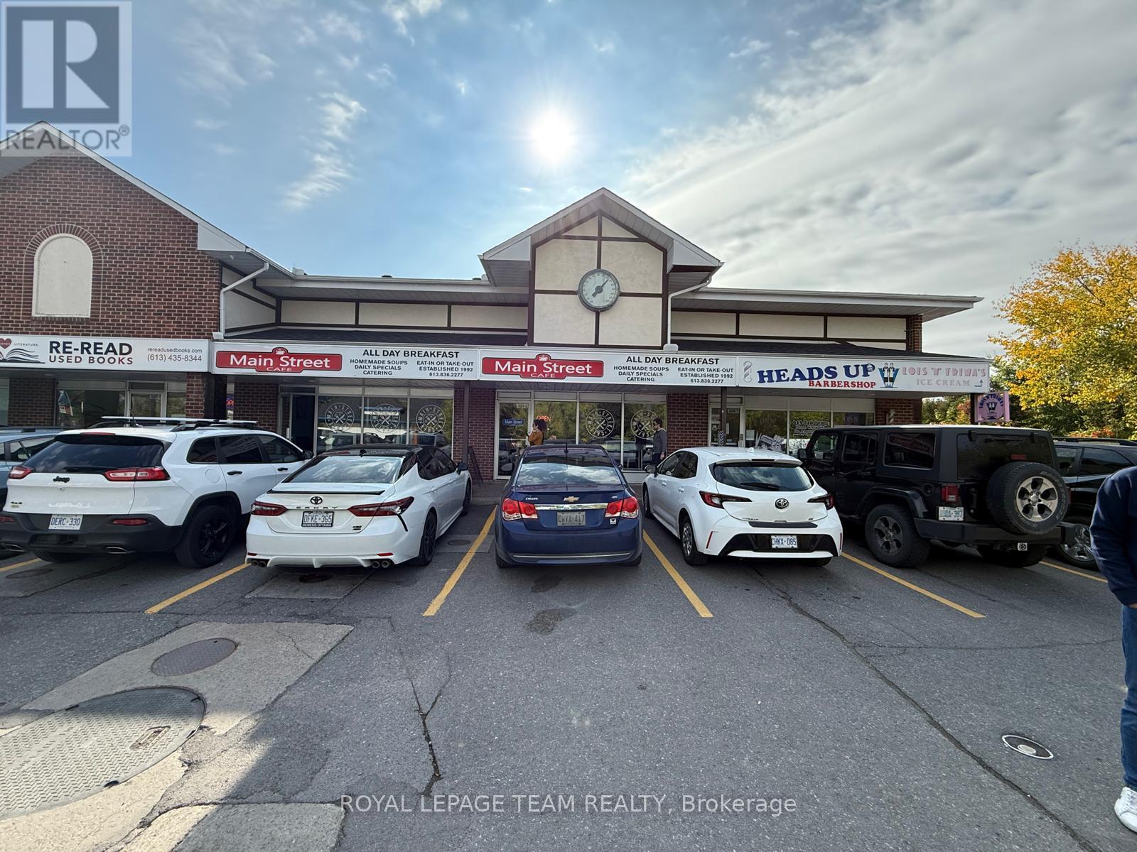 6 - 1626 Stittsville Main Street, Ottawa, Ontario  K2S 1B8 - Photo 2 - X12454640