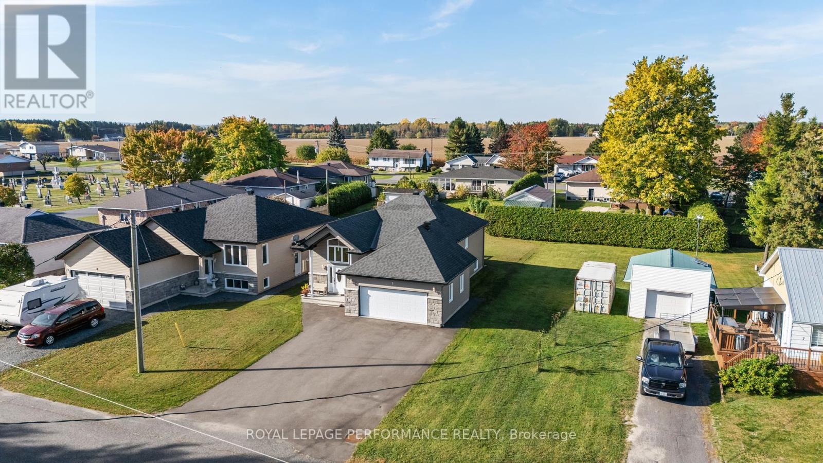 5 Lamoureux Street, The Nation, Ontario  K0G 1L0 - Photo 3 - X12454653