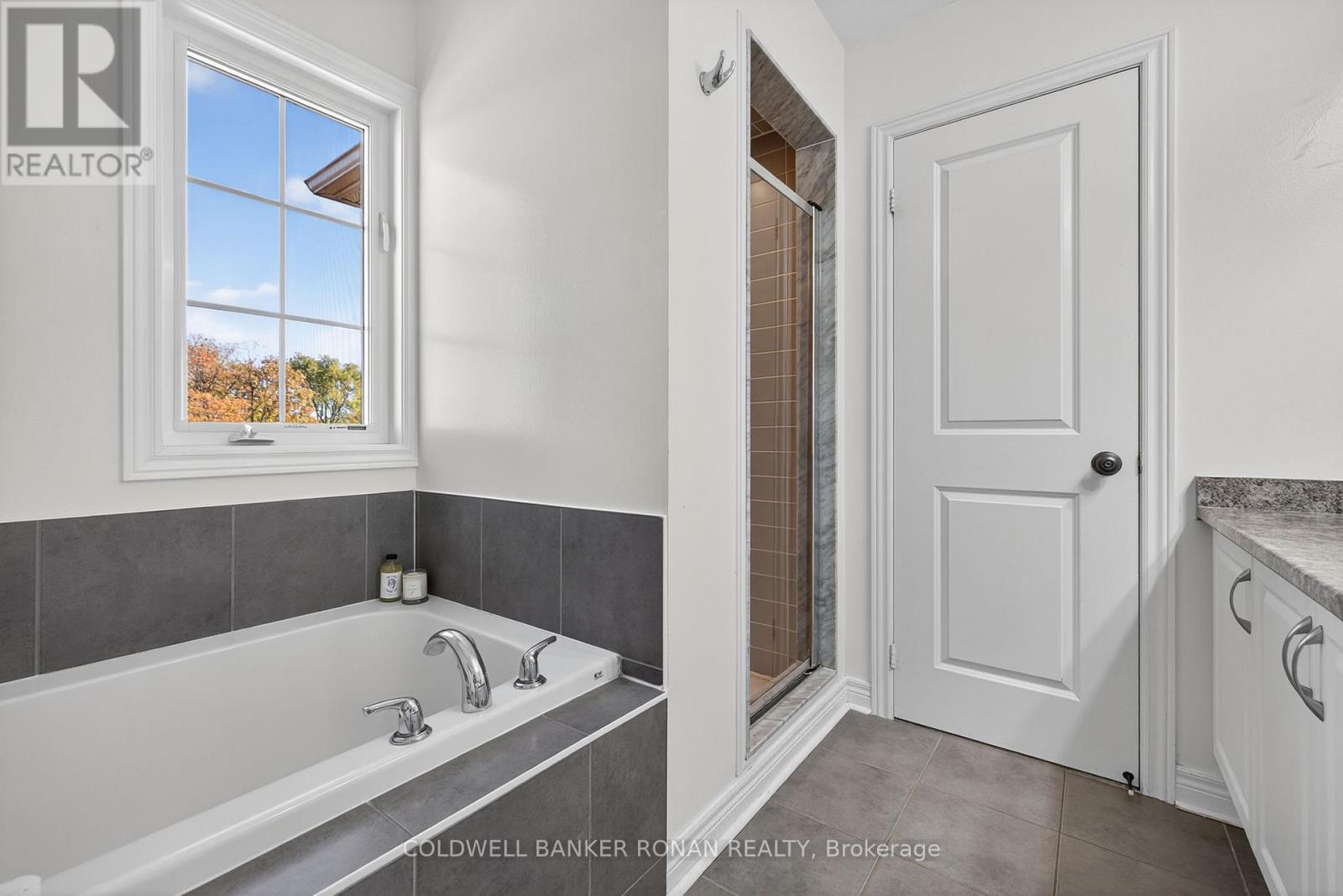 10 Mccardy Court, Caledon, Ontario  L7C 3X1 - Photo 24 - W12454474