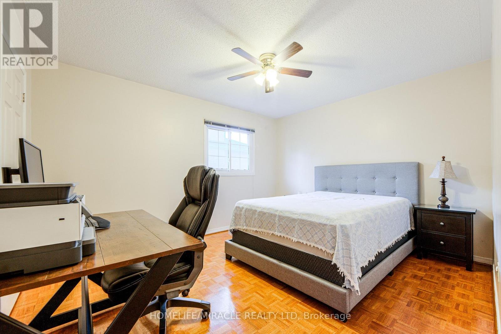 89 Woodlot Crescent, Toronto, Ontario  M9W 6T3 - Photo 12 - W12454529