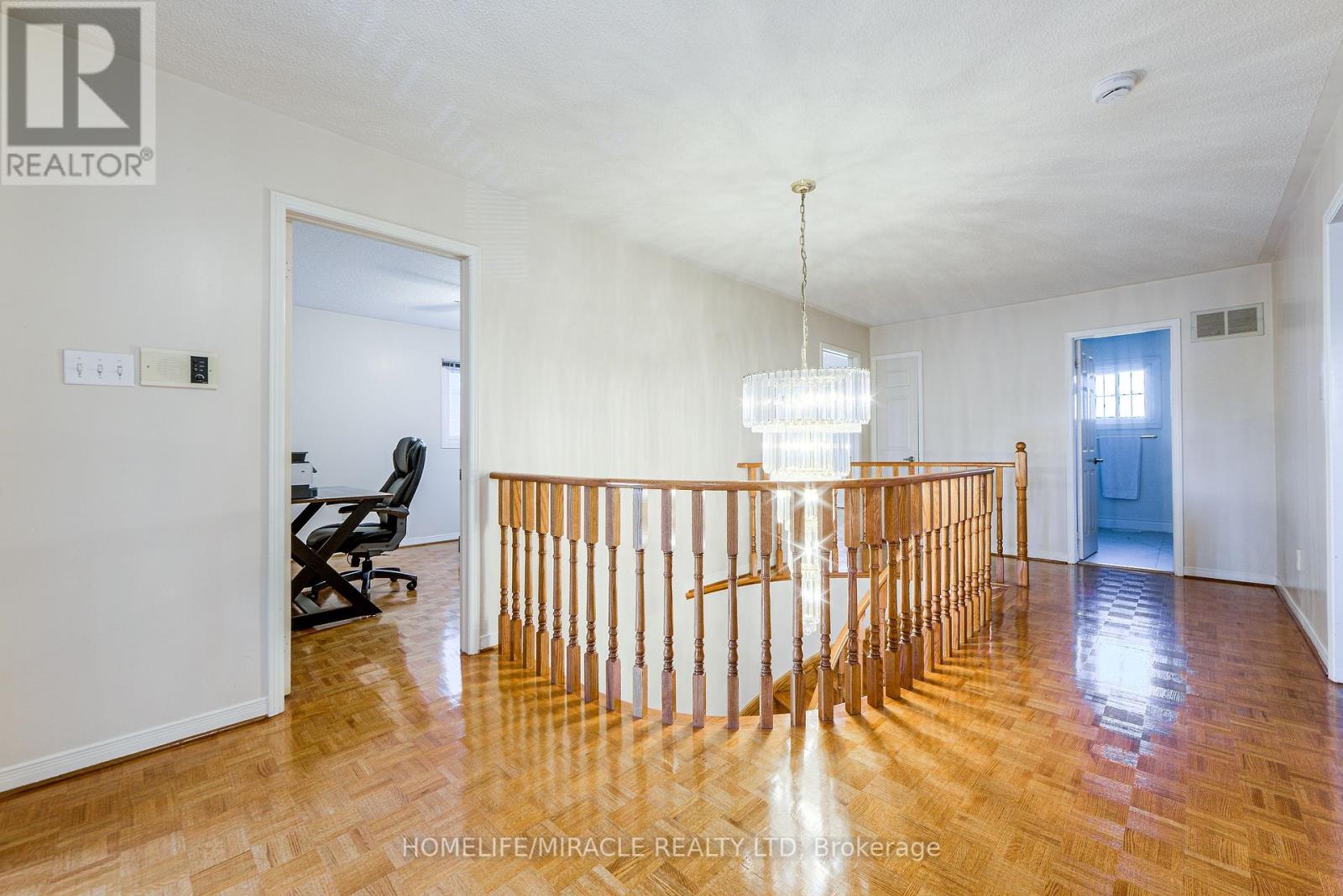 89 Woodlot Crescent, Toronto, Ontario  M9W 6T3 - Photo 13 - W12454529