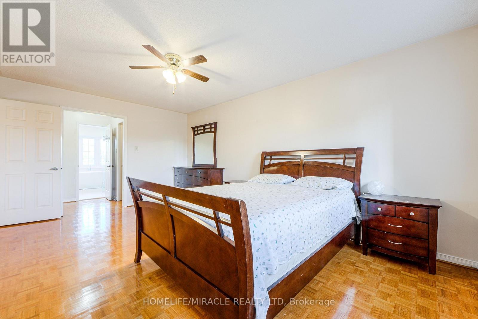 89 Woodlot Crescent, Toronto, Ontario  M9W 6T3 - Photo 21 - W12454529