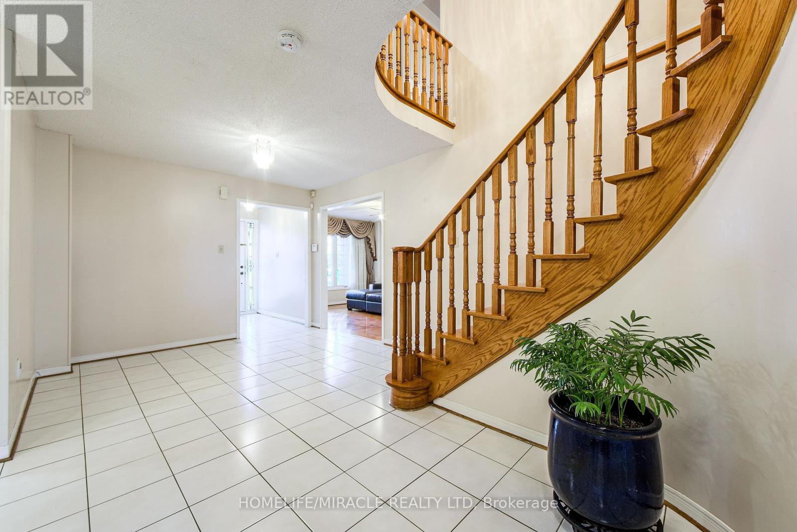 89 Woodlot Crescent, Toronto, Ontario  M9W 6T3 - Photo 27 - W12454529