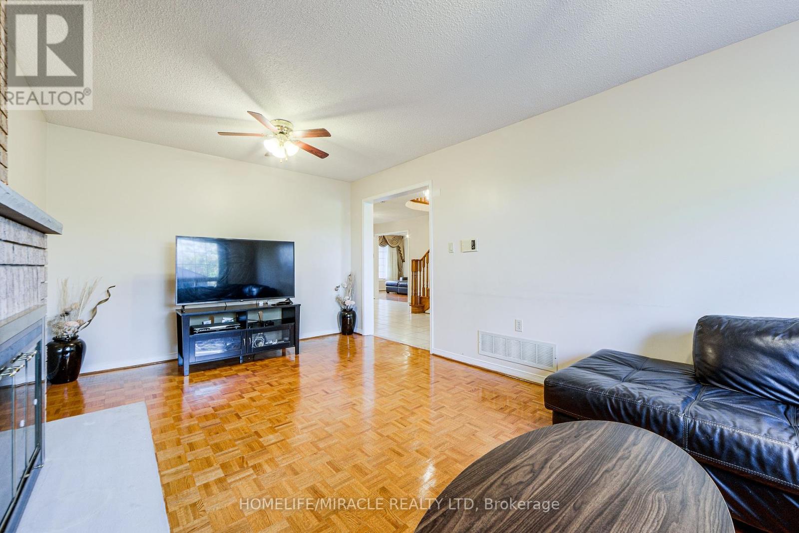 89 Woodlot Crescent, Toronto, Ontario  M9W 6T3 - Photo 28 - W12454529