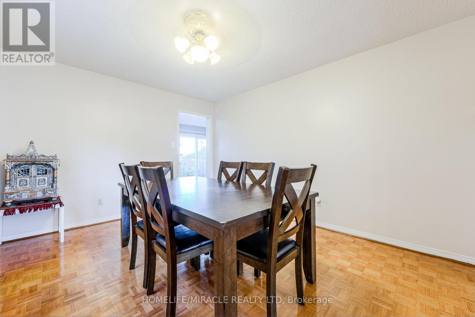89 Woodlot Crescent, Toronto, Ontario  M9W 6T3 - Photo 39 - W12454529