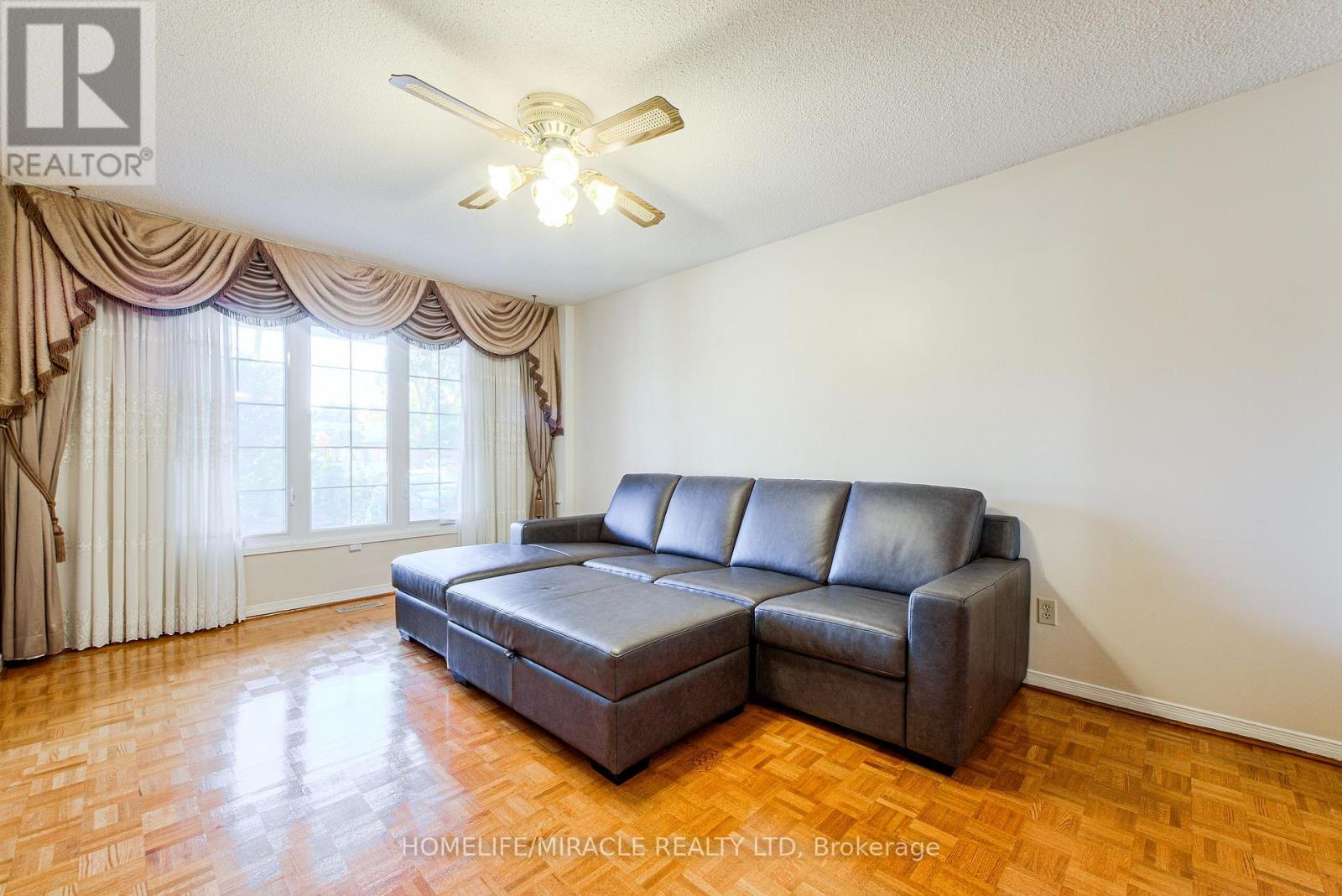89 Woodlot Crescent, Toronto, Ontario  M9W 6T3 - Photo 42 - W12454529