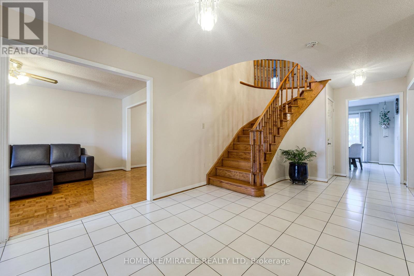 89 Woodlot Crescent, Toronto, Ontario  M9W 6T3 - Photo 47 - W12454529