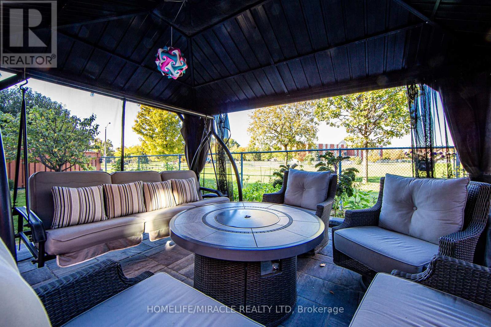 89 Woodlot Crescent, Toronto, Ontario  M9W 6T3 - Photo 6 - W12454529