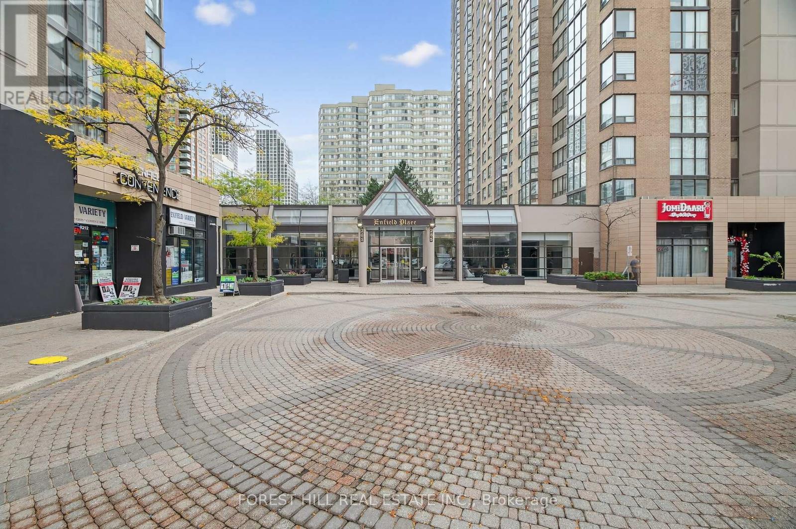 210 - 285 Enfield Place N, Mississauga, Ontario  L5B 3Y6 - Photo 2 - W12454535