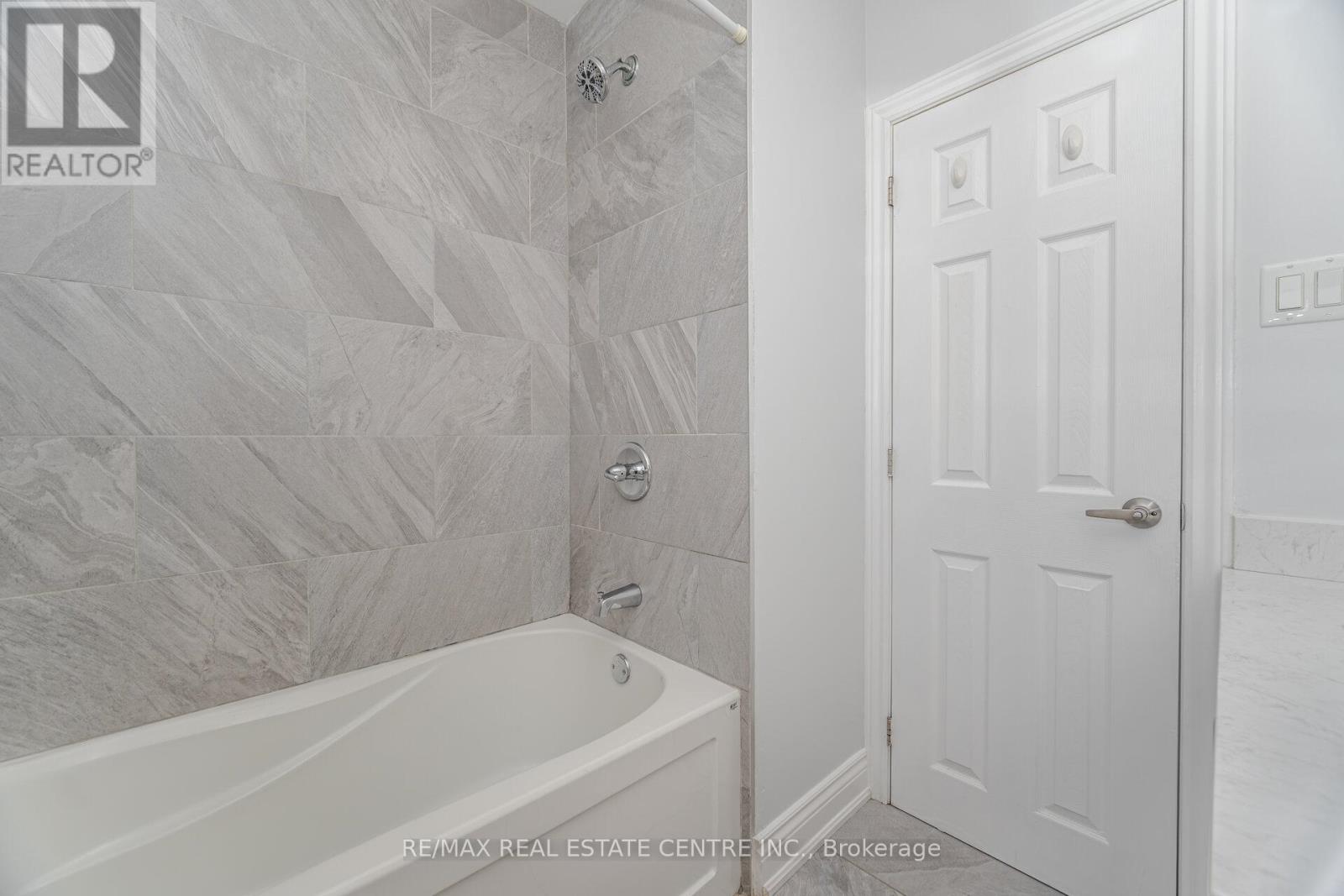 219 Mill Street S, Brampton, Ontario  L6Y 1T9 - Photo 13 - W12454562