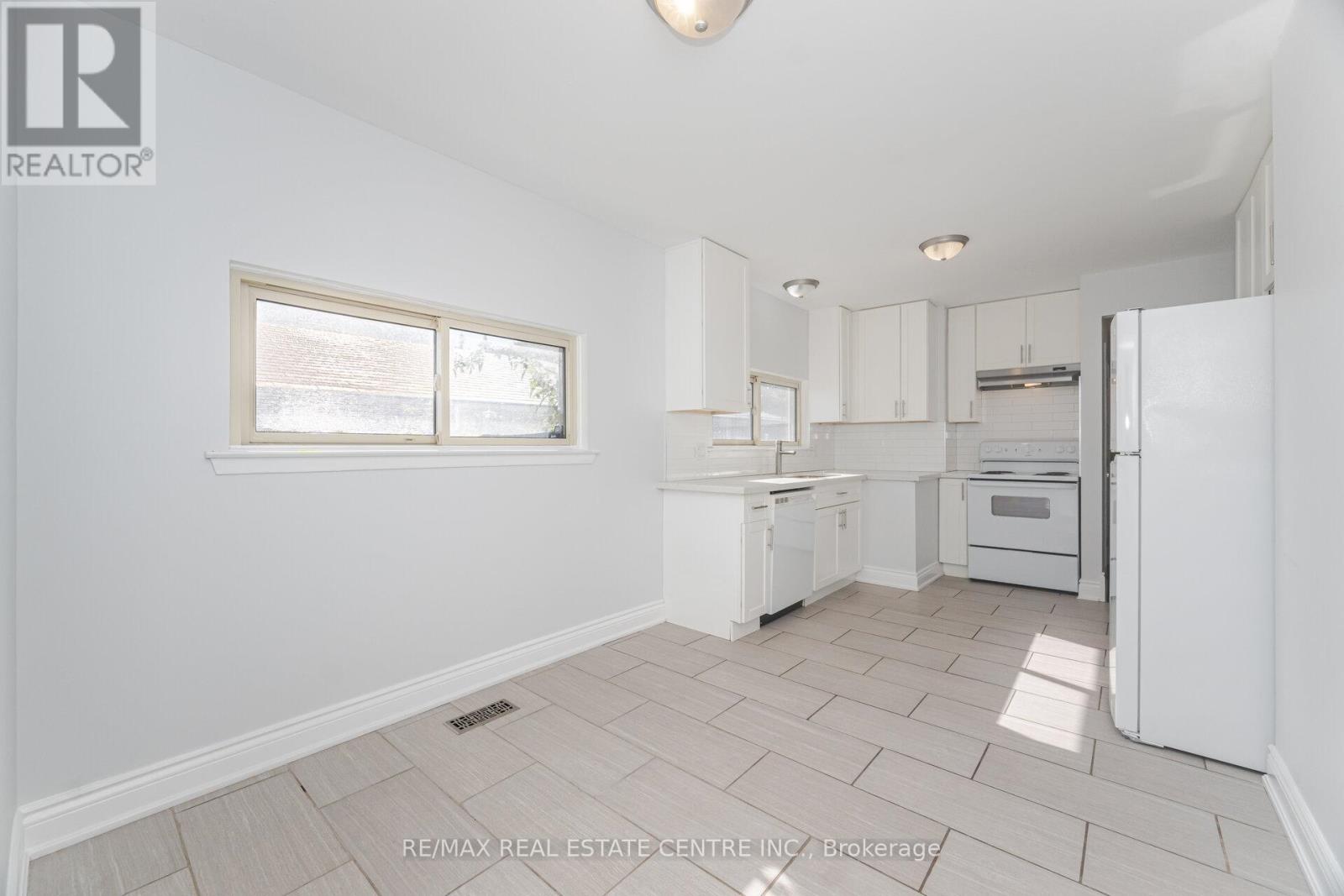 219 Mill Street S, Brampton, Ontario  L6Y 1T9 - Photo 7 - W12454562