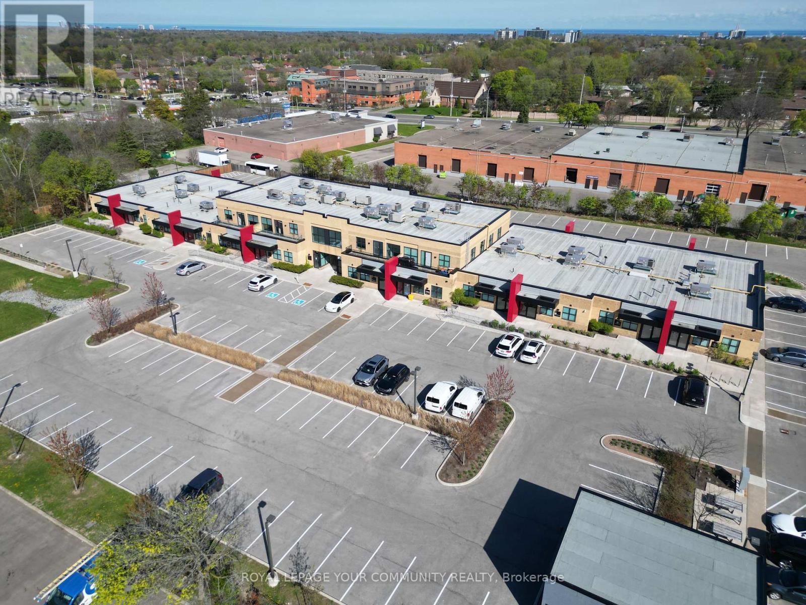 Dr 31-32 - 2155 Dunwin Drive, Mississauga, Ontario  L5L 4M1 - Photo 3 - W12454573