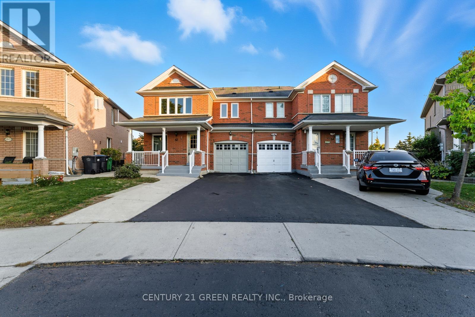 62 SAINTSBURY CRESCENT, Brampton, Ontario
