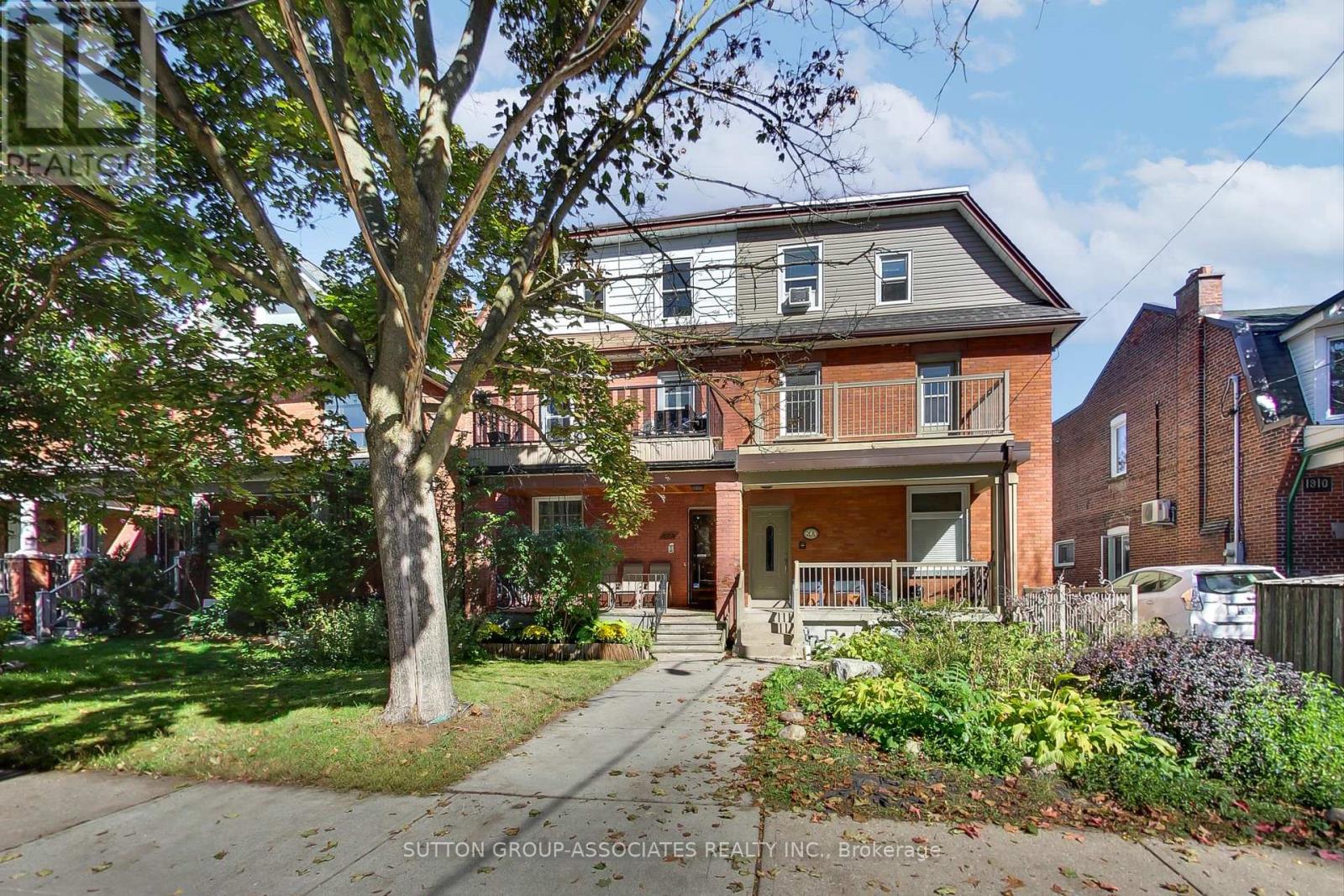 203 FAIRVIEW AVENUE, Toronto, Ontario