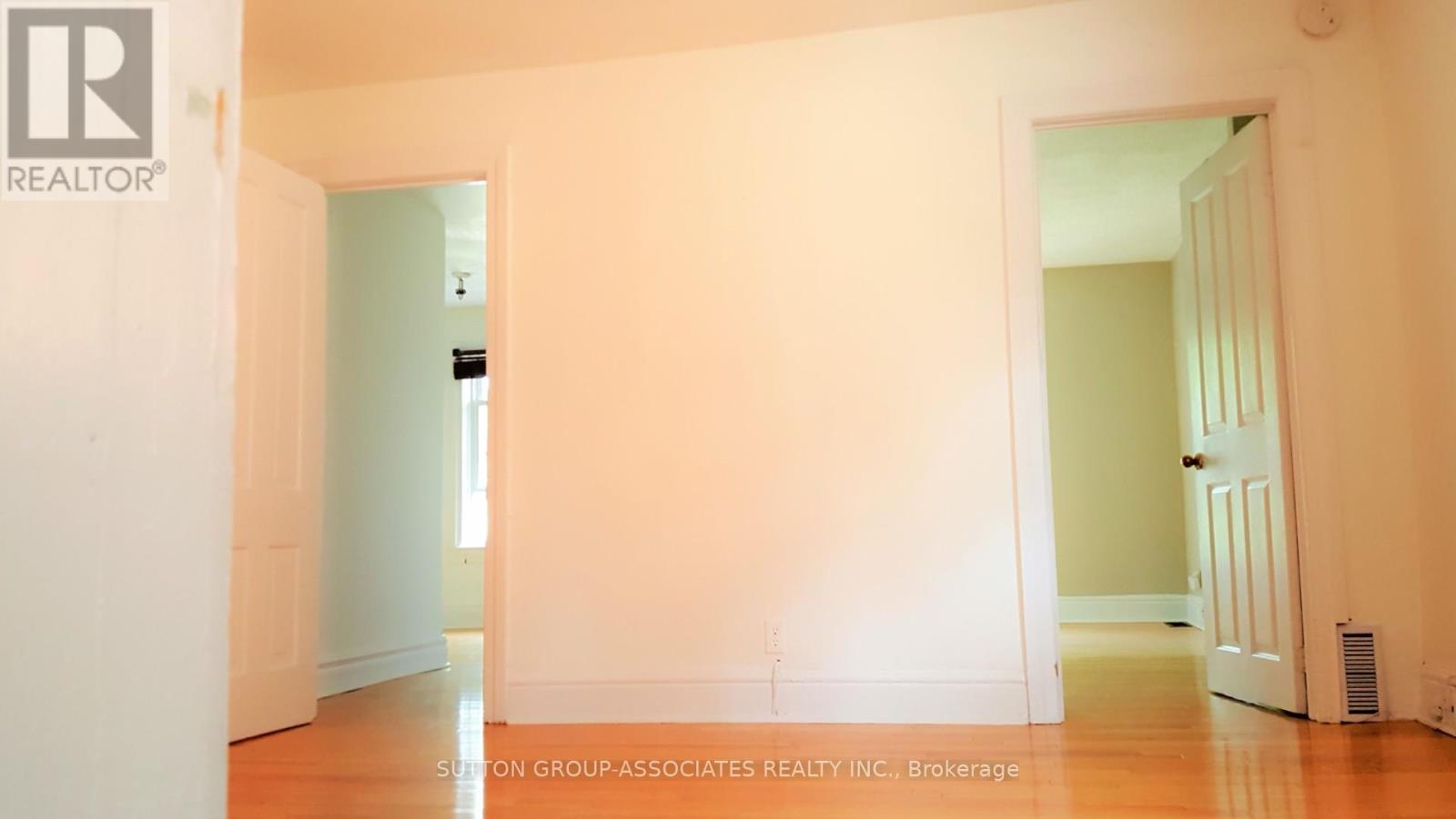 203 Fairview Avenue, Toronto, Ontario  M6P 3A6 - Photo 11 - W12454587