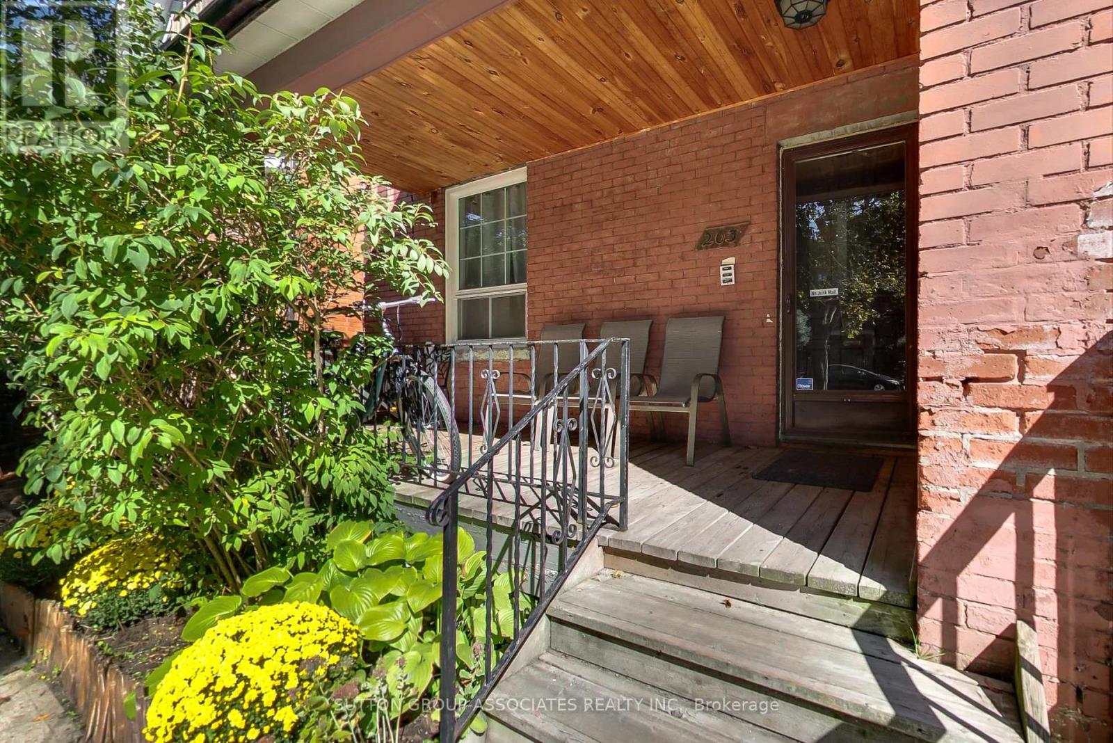203 Fairview Avenue, Toronto, Ontario  M6P 3A6 - Photo 2 - W12454587