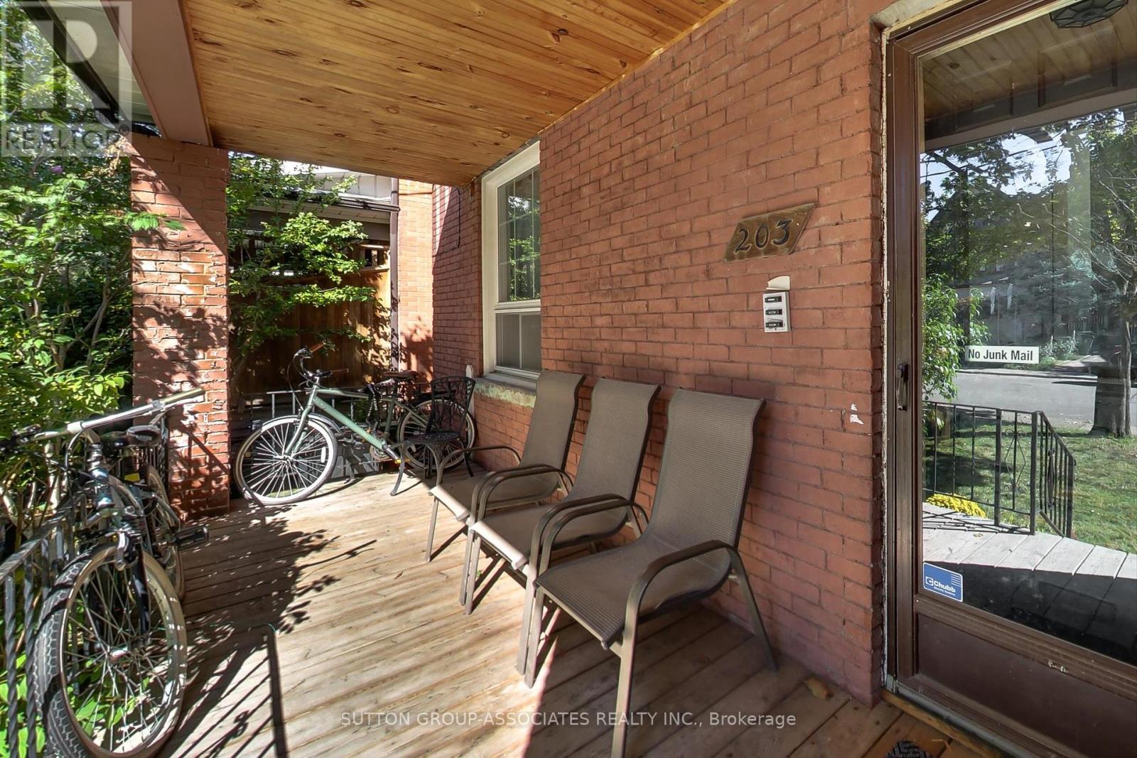 203 Fairview Avenue, Toronto, Ontario  M6P 3A6 - Photo 3 - W12454587