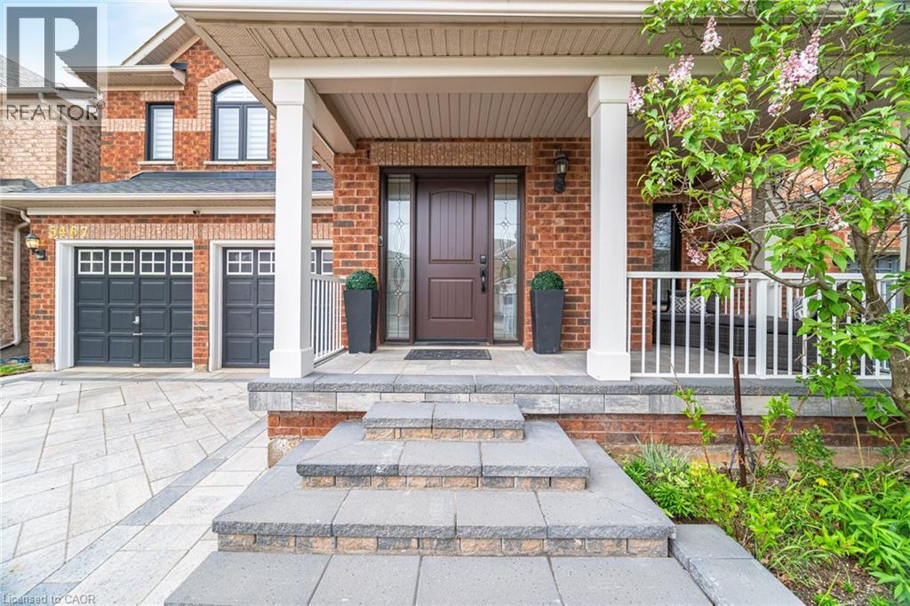 5467 BLUE SPRUCE Avenue, Burlington, Ontario