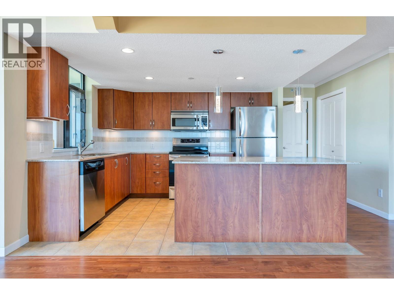 1903 615 Hamilton Street, New Westminster, British Columbia  V3M 7A7 - Photo 10 - R3027450