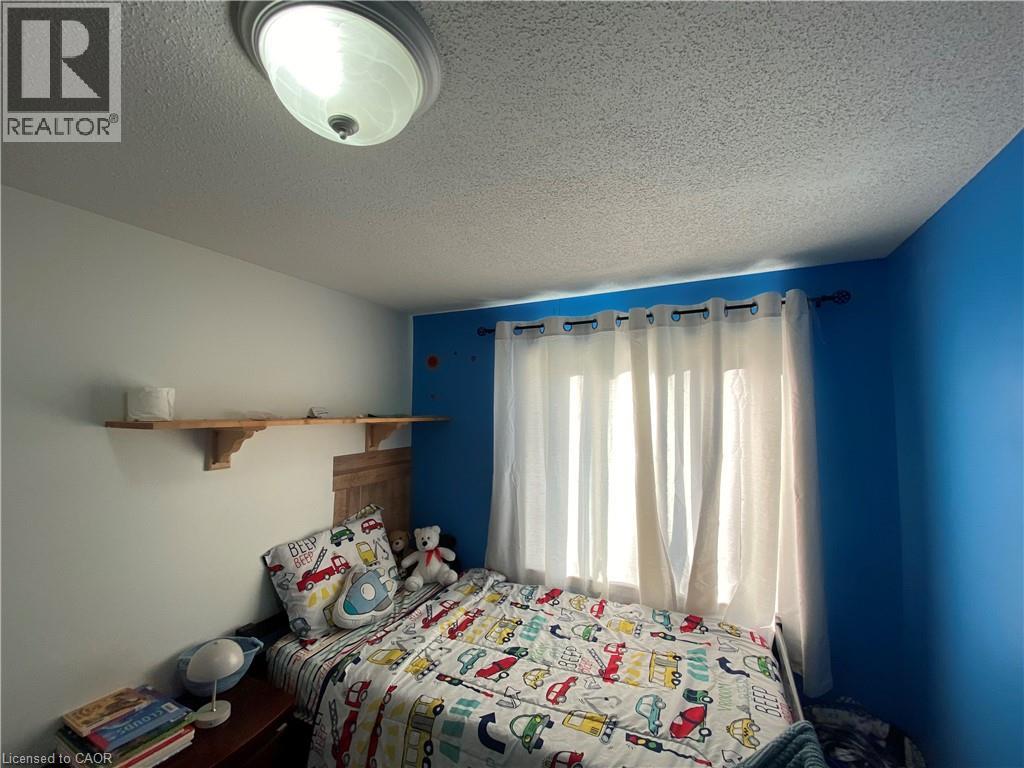 30 Reistview Street, Kitchener, Ontario  N2E 4H3 - Photo 14 - 40777966