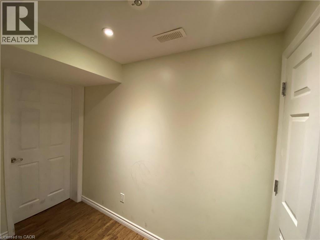 30 Reistview Street, Kitchener, Ontario  N2E 4H3 - Photo 18 - 40777966
