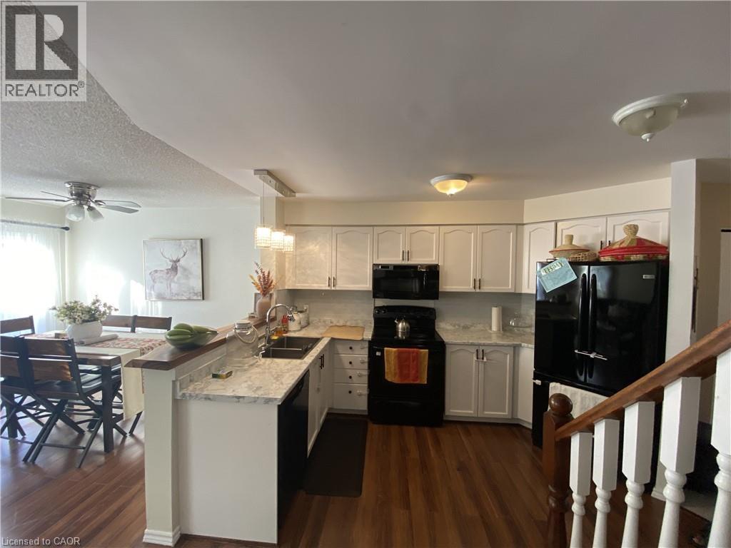 30 Reistview Street, Kitchener, Ontario  N2E 4H3 - Photo 4 - 40777966