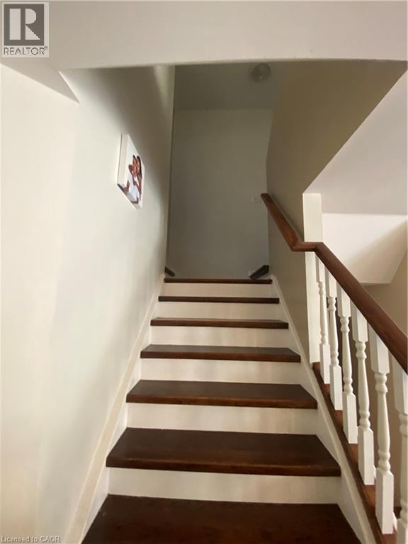 30 Reistview Street, Kitchener, Ontario  N2E 4H3 - Photo 8 - 40777966