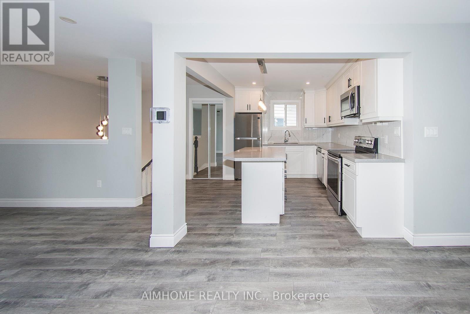 A - 389 Churchill Court, Waterloo, Ontario  N2L 6B4 - Photo 4 - X12454439