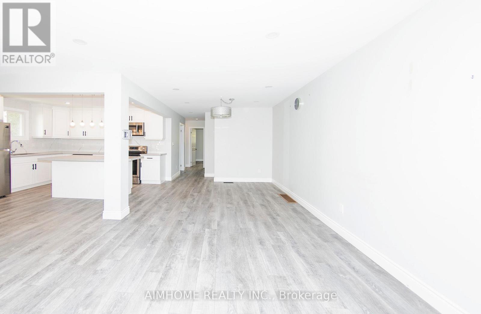 A - 389 Churchill Court, Waterloo, Ontario  N2L 6B4 - Photo 6 - X12454439