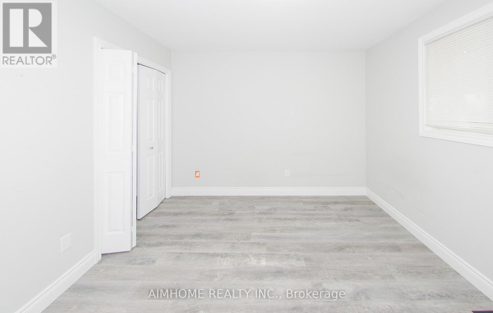 A - 389 Churchill Court, Waterloo, Ontario  N2L 6B4 - Photo 8 - X12454439